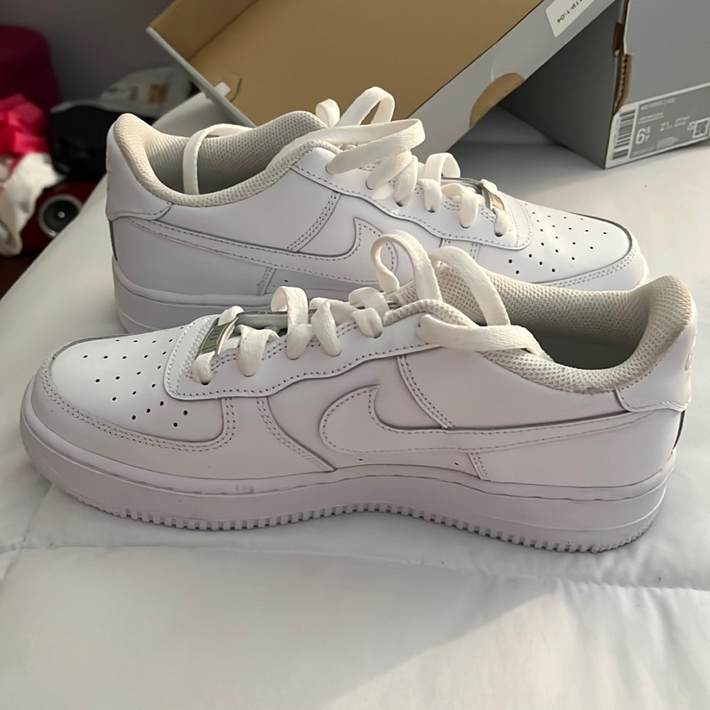 Nike Air Force 1 white size 7Y